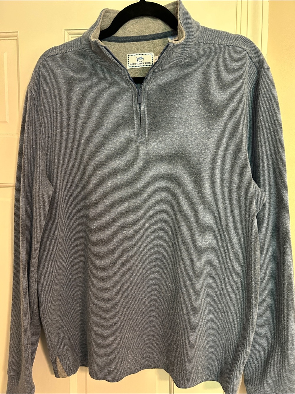 Southern Tide Men's Light Blue Quarter-Zip Sweater Medium